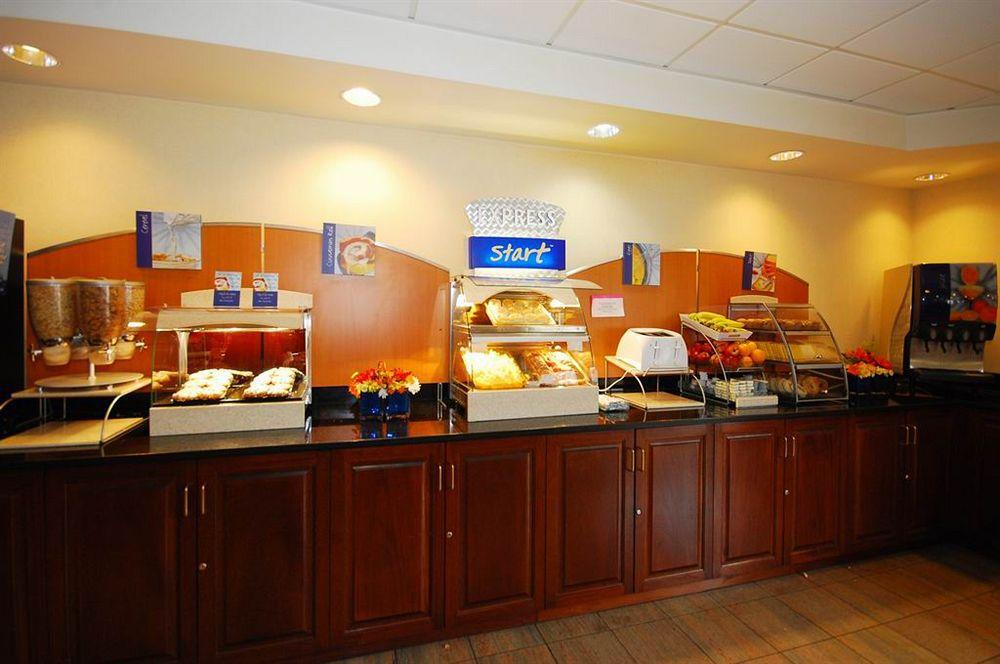 Quality Inn I-74 Batesville Exterior foto