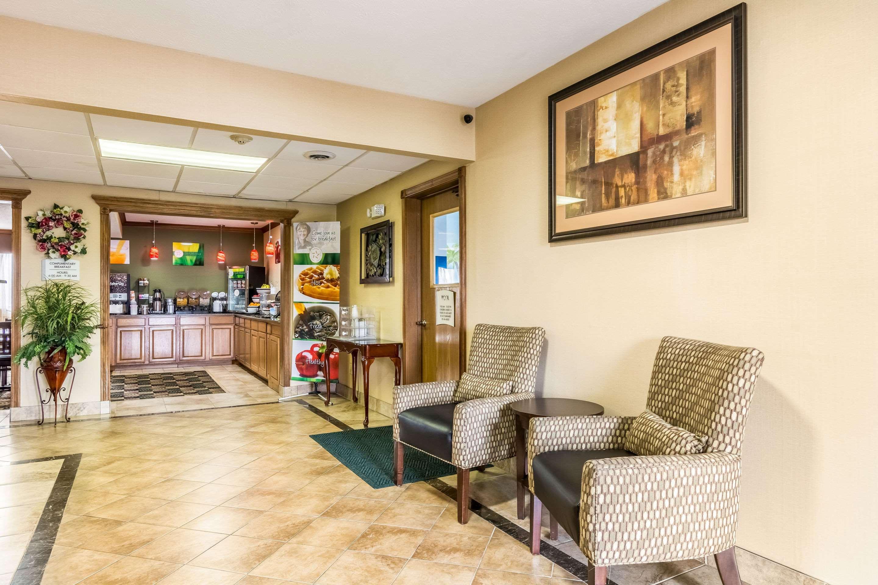 Quality Inn I-74 Batesville Exterior foto